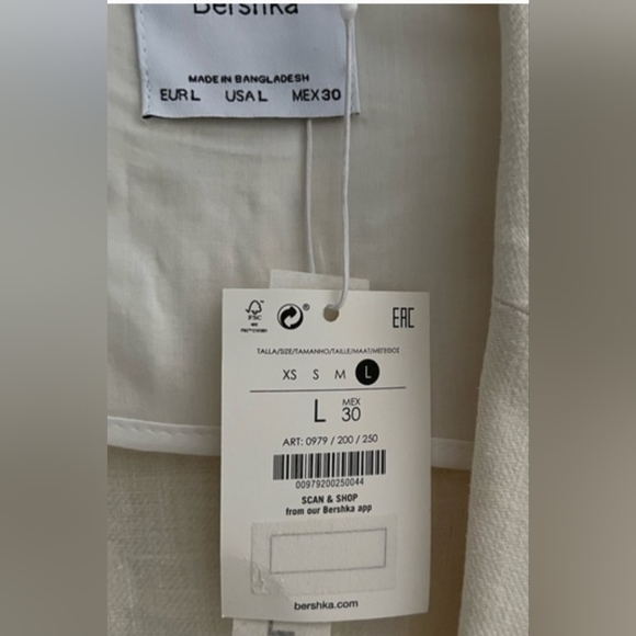 Bershka Linen Blend Off-White
Blazer Size Large - Picture 3 of 6